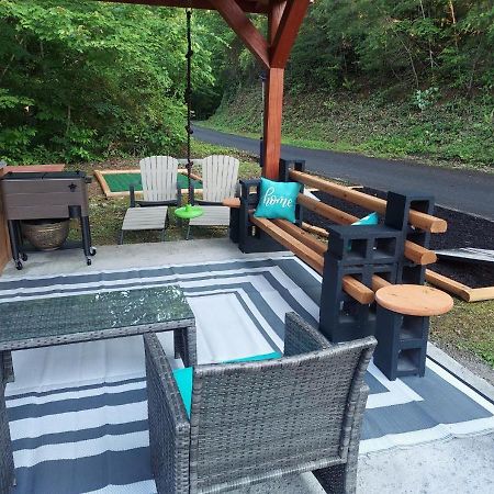 Fabulous Pet-Friendly, Family Cabin With Outdoor Kitchen, Hot Tub, Sauna, Fireplace, Theater Room, Arcade, Pool Table, And Fire Pit Within Minuties Of Dollywood セバービル エクステリア 写真