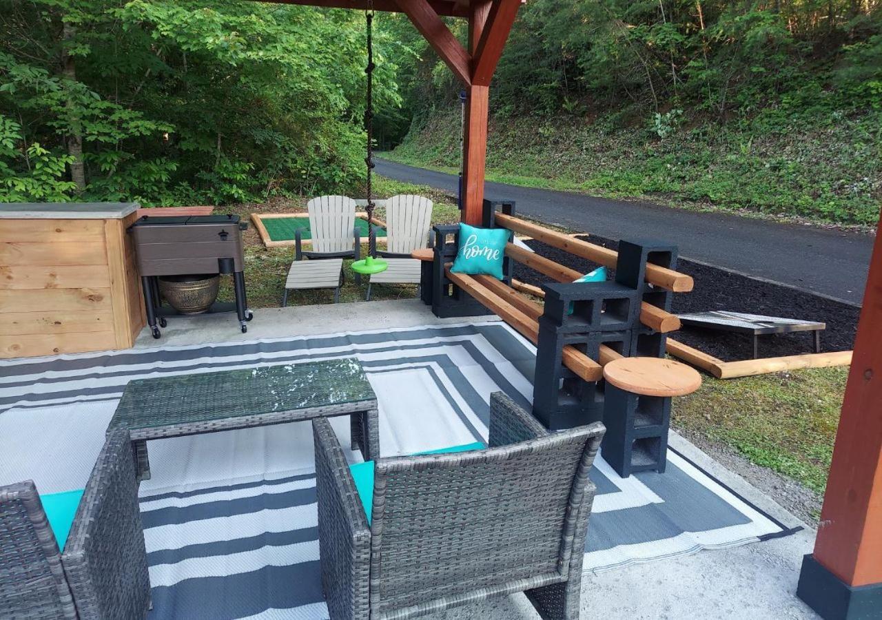 Fabulous Pet-Friendly, Family Cabin With Outdoor Kitchen, Hot Tub, Sauna, Fireplace, Theater Room, Arcade, Pool Table, And Fire Pit Within Minuties Of Dollywood セバービル エクステリア 写真