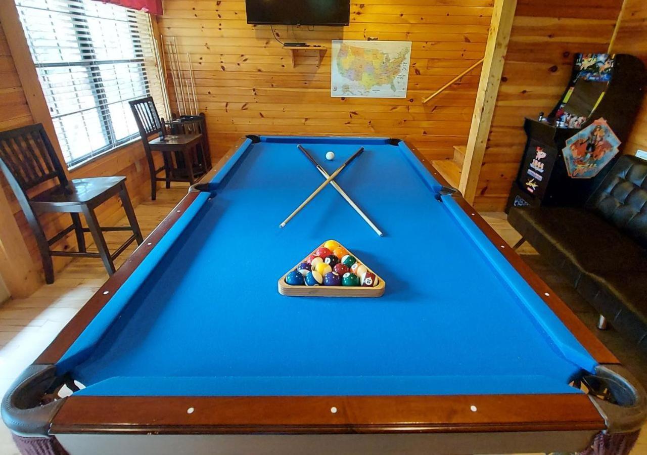 Fabulous Pet-Friendly, Family Cabin With Outdoor Kitchen, Hot Tub, Sauna, Fireplace, Theater Room, Arcade, Pool Table, And Fire Pit Within Minuties Of Dollywood セバービル エクステリア 写真