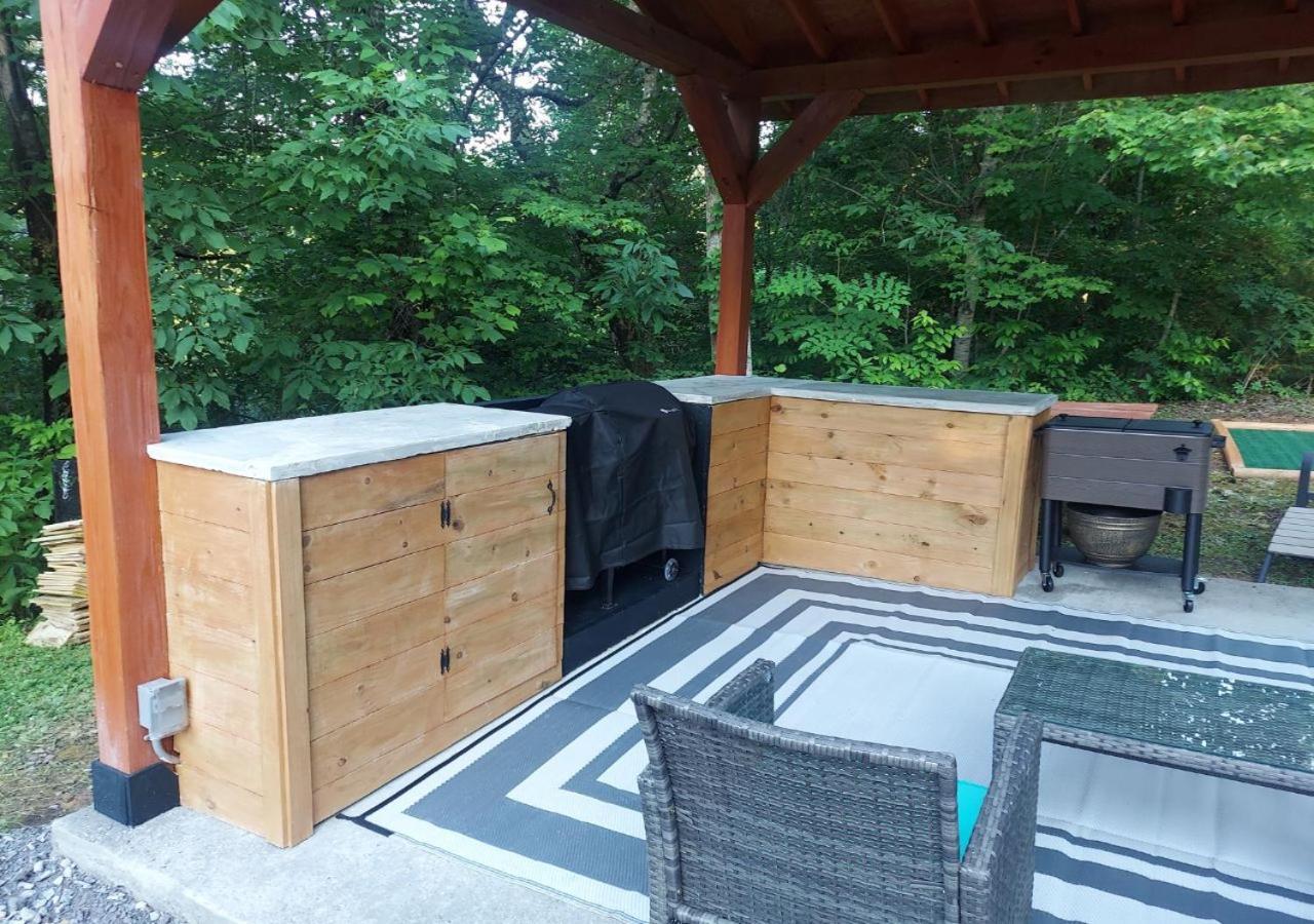 Fabulous Pet-Friendly, Family Cabin With Outdoor Kitchen, Hot Tub, Sauna, Fireplace, Theater Room, Arcade, Pool Table, And Fire Pit Within Minuties Of Dollywood セバービル エクステリア 写真