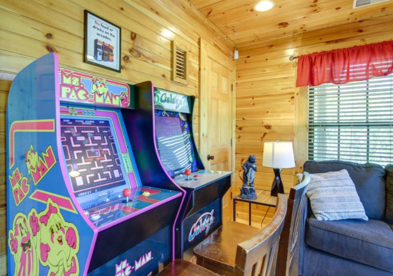 Fabulous Pet-Friendly, Family Cabin With Outdoor Kitchen, Hot Tub, Sauna, Fireplace, Theater Room, Arcade, Pool Table, And Fire Pit Within Minuties Of Dollywood セバービル エクステリア 写真