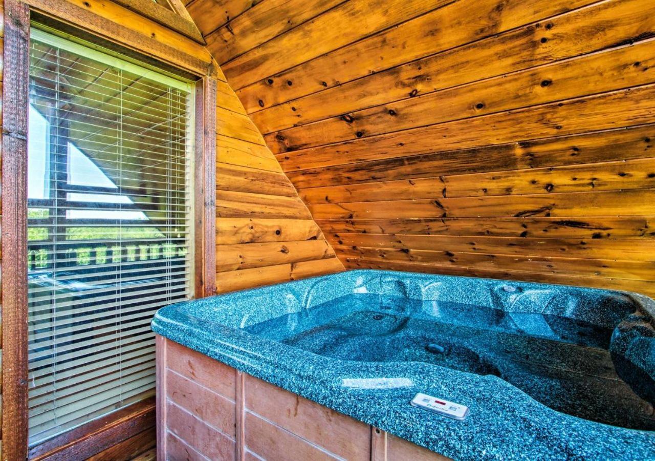 Fabulous Pet-Friendly, Family Cabin With Outdoor Kitchen, Hot Tub, Sauna, Fireplace, Theater Room, Arcade, Pool Table, And Fire Pit Within Minuties Of Dollywood セバービル エクステリア 写真