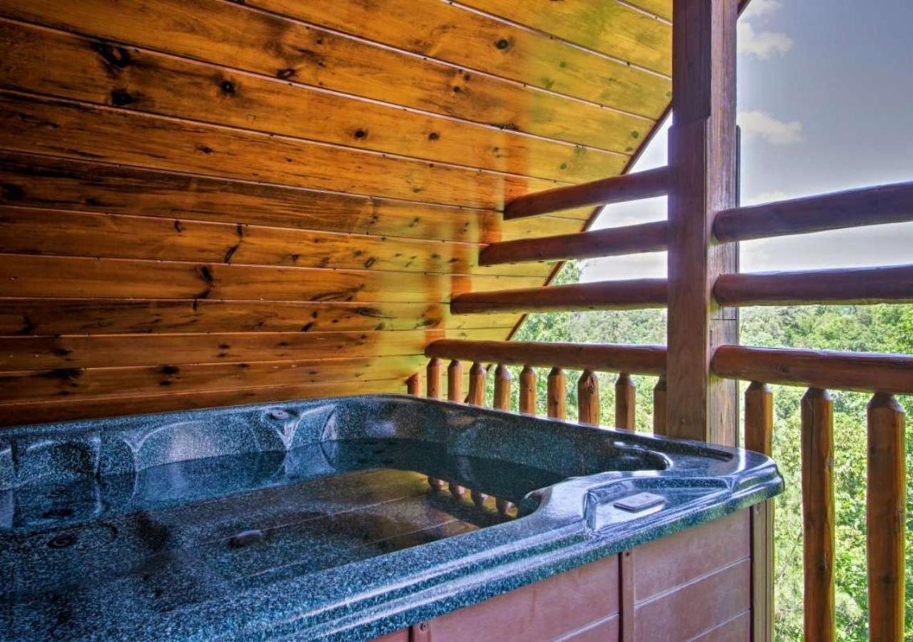 Fabulous Pet-Friendly, Family Cabin With Outdoor Kitchen, Hot Tub, Sauna, Fireplace, Theater Room, Arcade, Pool Table, And Fire Pit Within Minuties Of Dollywood セバービル エクステリア 写真