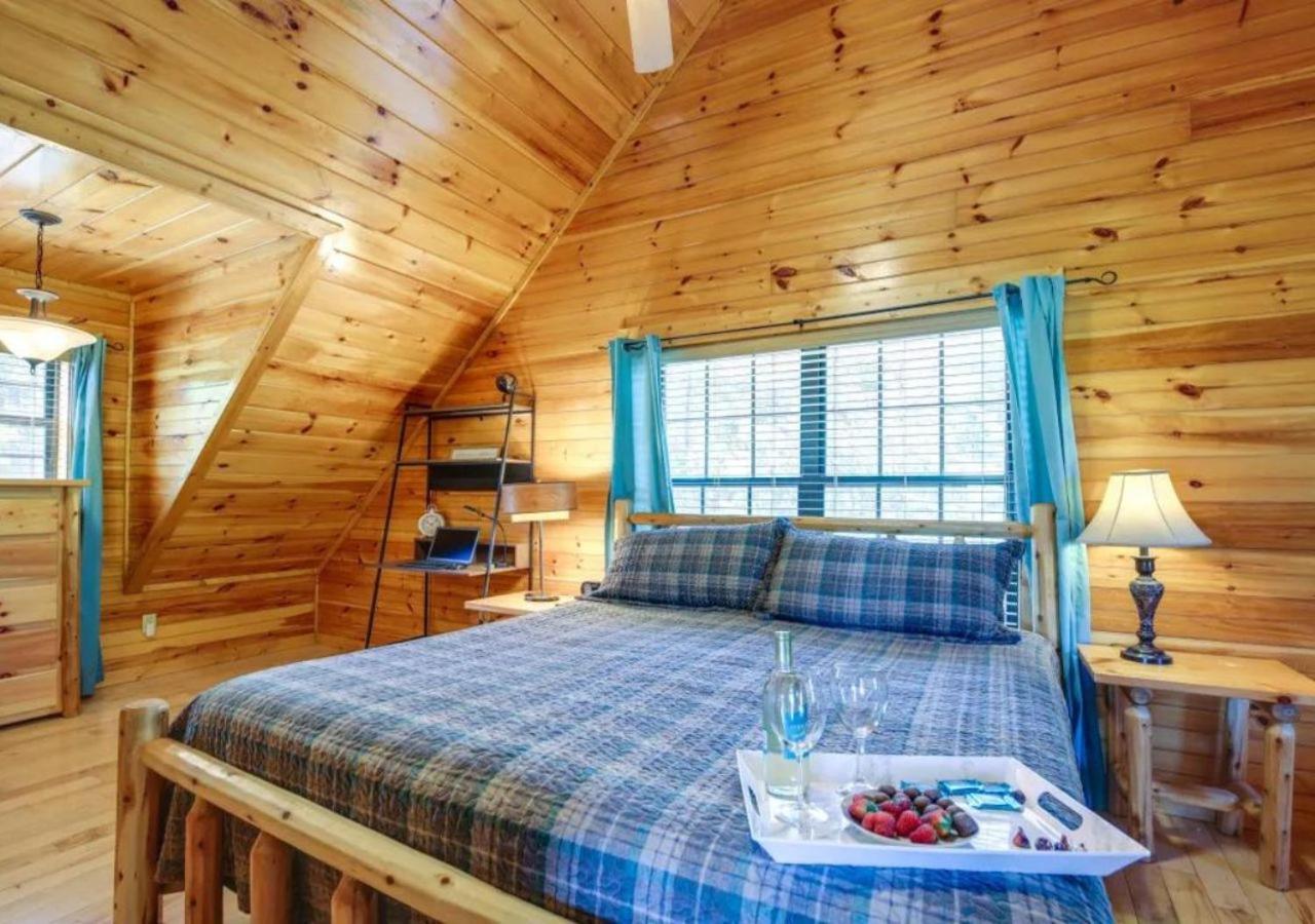 Fabulous Pet-Friendly, Family Cabin With Outdoor Kitchen, Hot Tub, Sauna, Fireplace, Theater Room, Arcade, Pool Table, And Fire Pit Within Minuties Of Dollywood セバービル エクステリア 写真