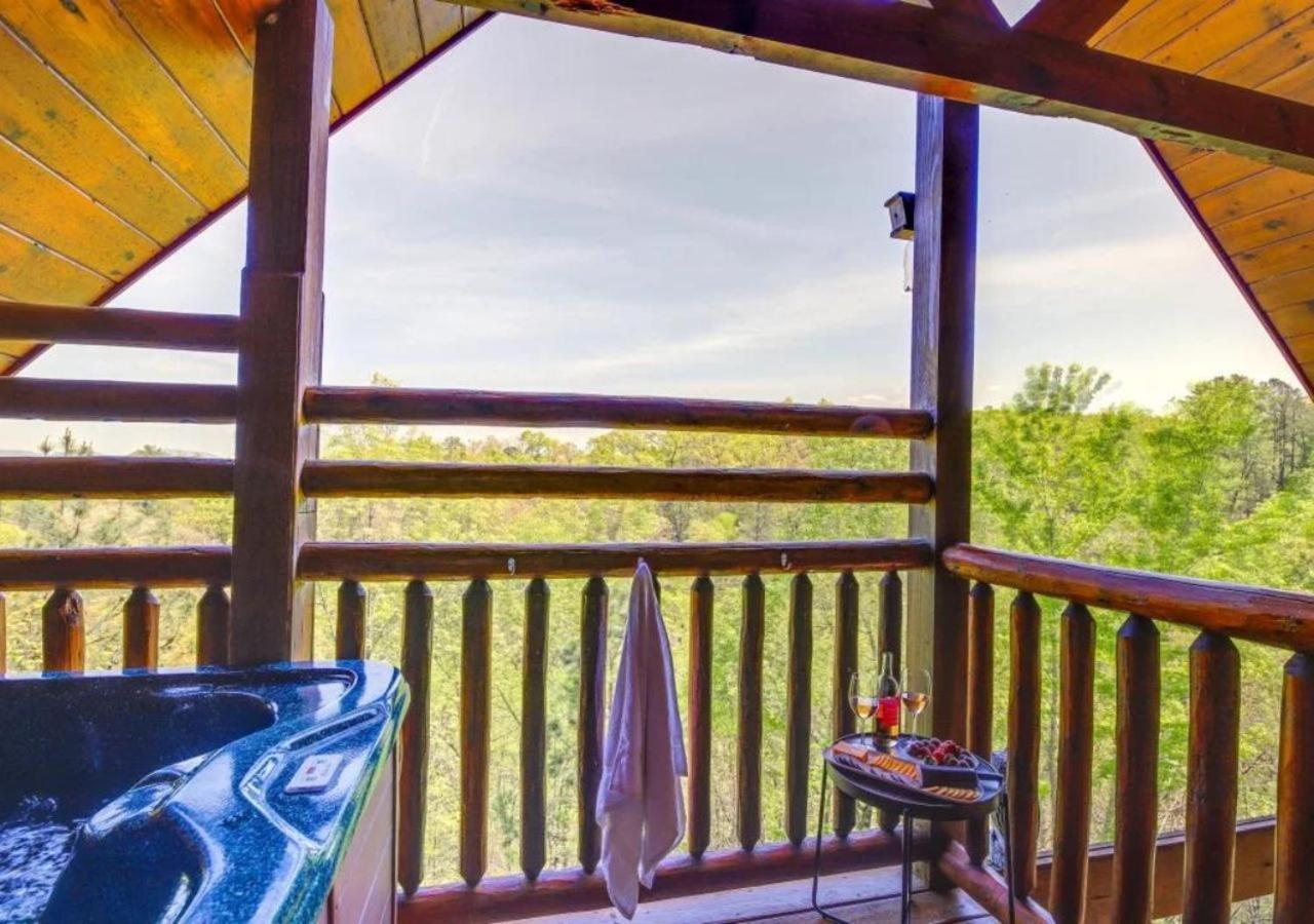 Fabulous Pet-Friendly, Family Cabin With Outdoor Kitchen, Hot Tub, Sauna, Fireplace, Theater Room, Arcade, Pool Table, And Fire Pit Within Minuties Of Dollywood セバービル エクステリア 写真