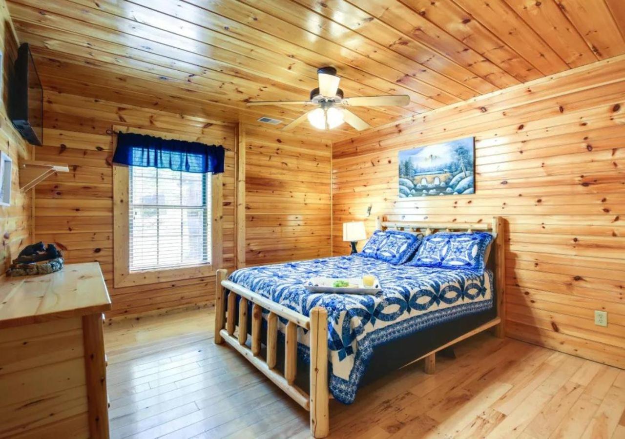 Fabulous Pet-Friendly, Family Cabin With Outdoor Kitchen, Hot Tub, Sauna, Fireplace, Theater Room, Arcade, Pool Table, And Fire Pit Within Minuties Of Dollywood セバービル エクステリア 写真