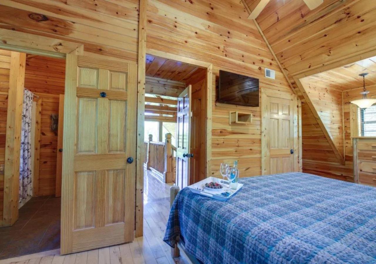 Fabulous Pet-Friendly, Family Cabin With Outdoor Kitchen, Hot Tub, Sauna, Fireplace, Theater Room, Arcade, Pool Table, And Fire Pit Within Minuties Of Dollywood セバービル エクステリア 写真