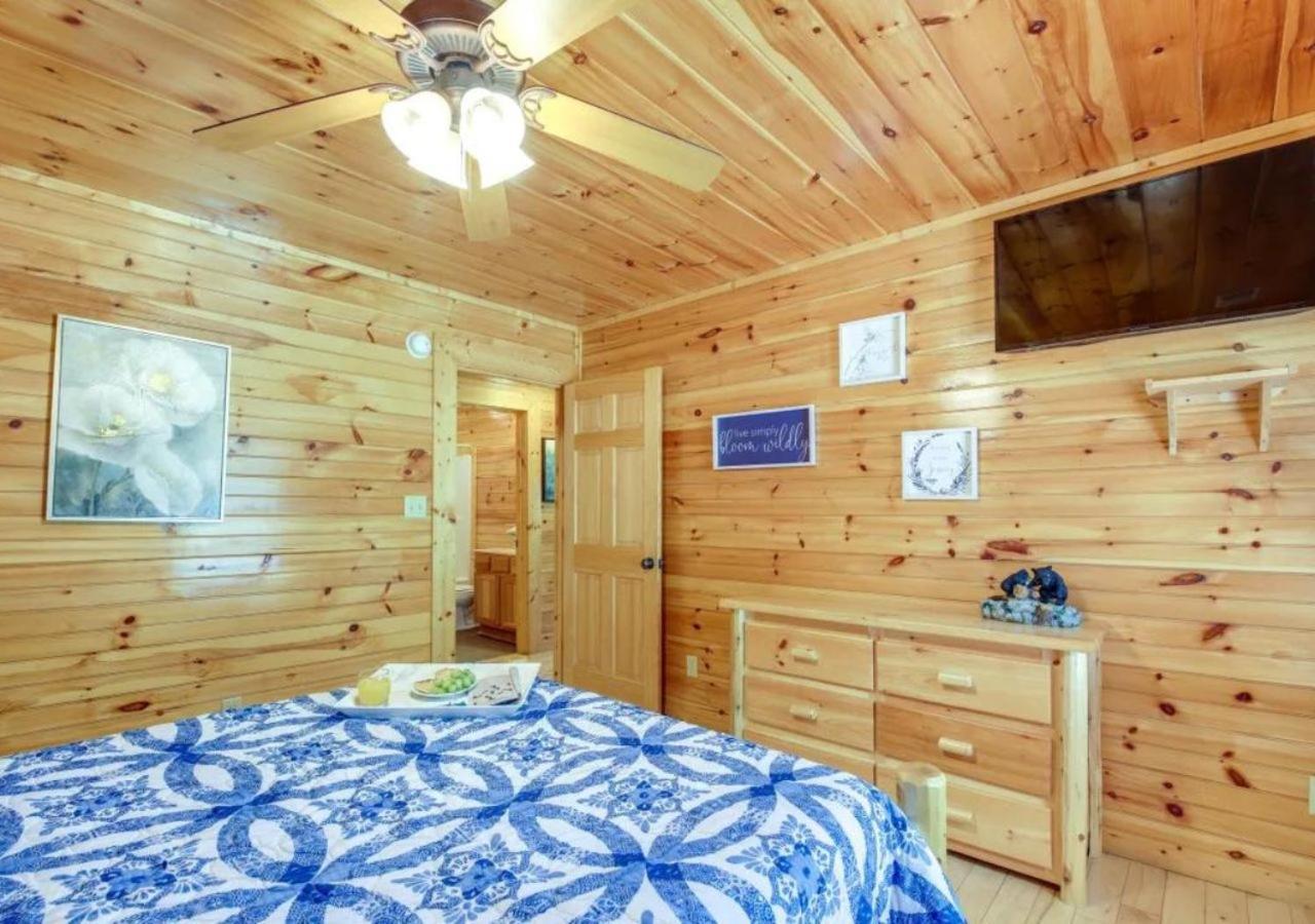 Fabulous Pet-Friendly, Family Cabin With Outdoor Kitchen, Hot Tub, Sauna, Fireplace, Theater Room, Arcade, Pool Table, And Fire Pit Within Minuties Of Dollywood セバービル エクステリア 写真