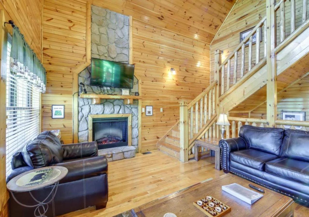 Fabulous Pet-Friendly, Family Cabin With Outdoor Kitchen, Hot Tub, Sauna, Fireplace, Theater Room, Arcade, Pool Table, And Fire Pit Within Minuties Of Dollywood セバービル エクステリア 写真