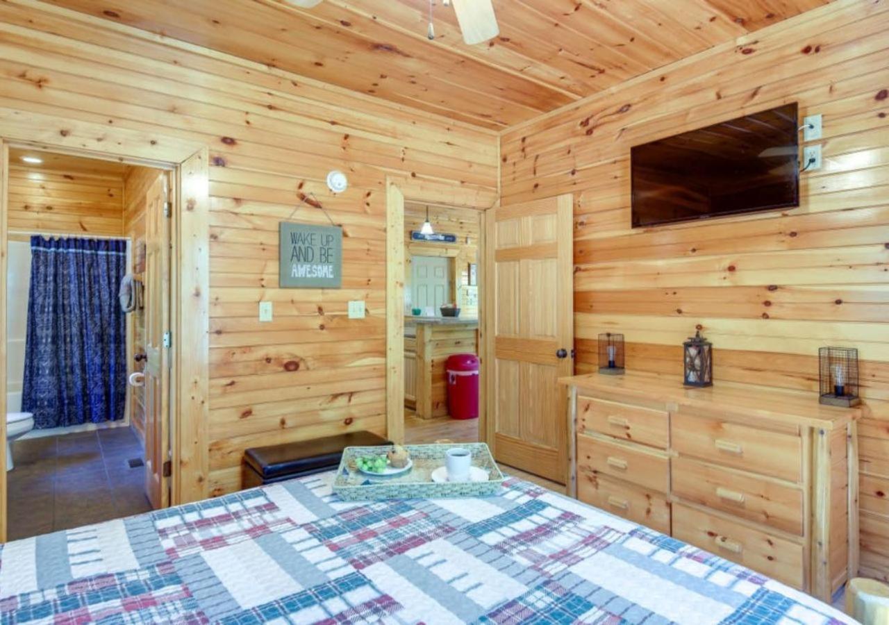 Fabulous Pet-Friendly, Family Cabin With Outdoor Kitchen, Hot Tub, Sauna, Fireplace, Theater Room, Arcade, Pool Table, And Fire Pit Within Minuties Of Dollywood セバービル エクステリア 写真