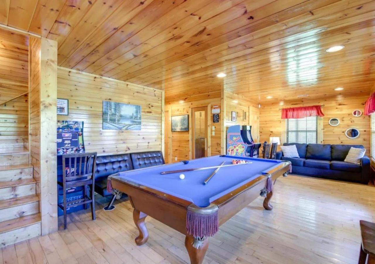 Fabulous Pet-Friendly, Family Cabin With Outdoor Kitchen, Hot Tub, Sauna, Fireplace, Theater Room, Arcade, Pool Table, And Fire Pit Within Minuties Of Dollywood セバービル エクステリア 写真
